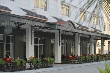 Halong Paradise Suites Hotel